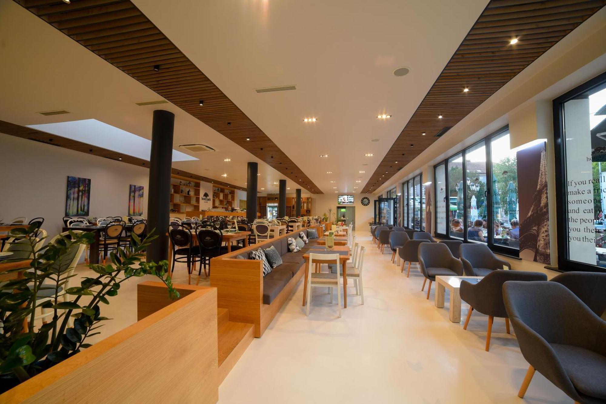 Park Hotel Bihac Exterior photo