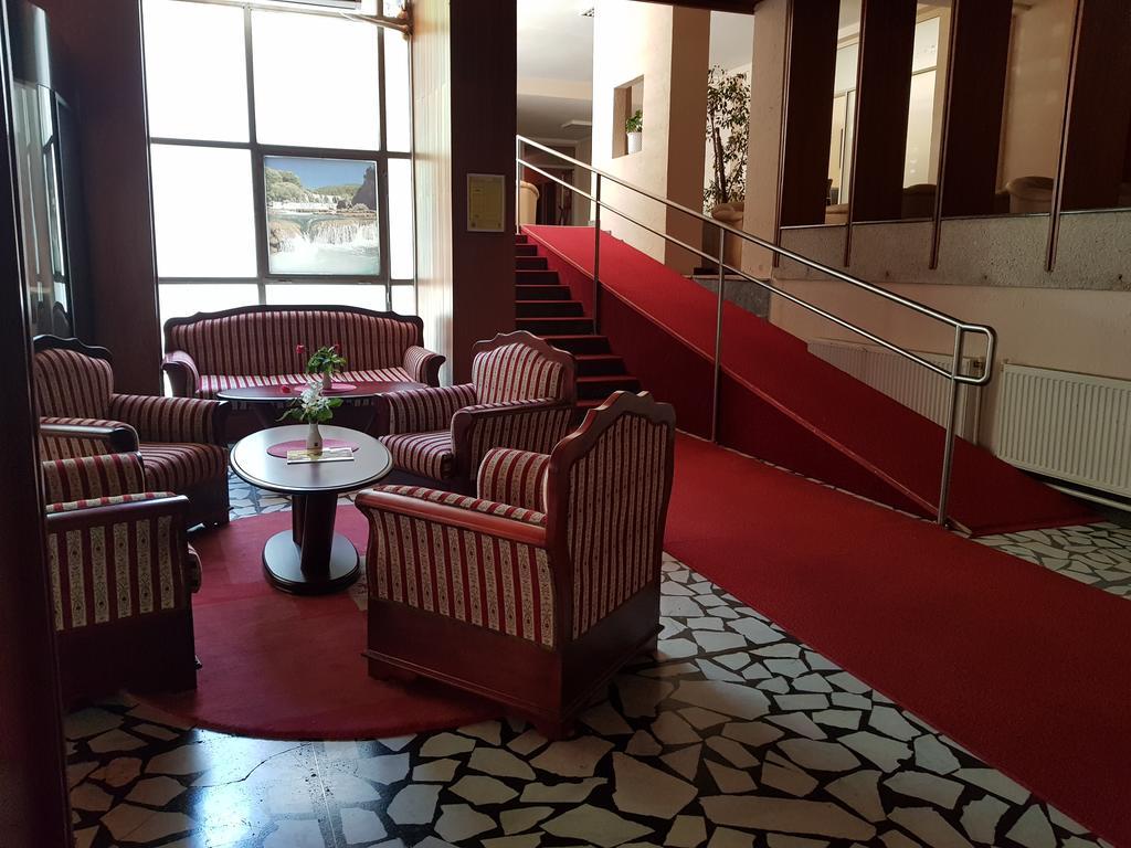 Park Hotel Bihac Exterior photo