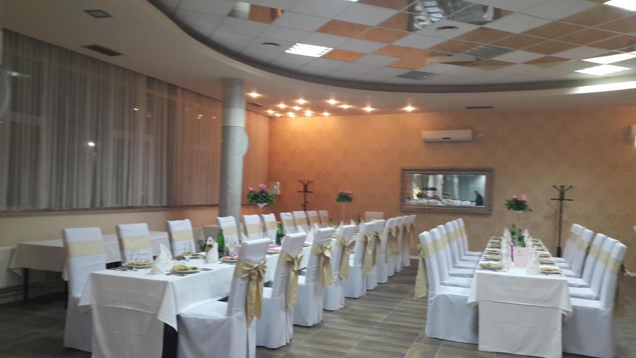 Park Hotel Bihac Exterior photo